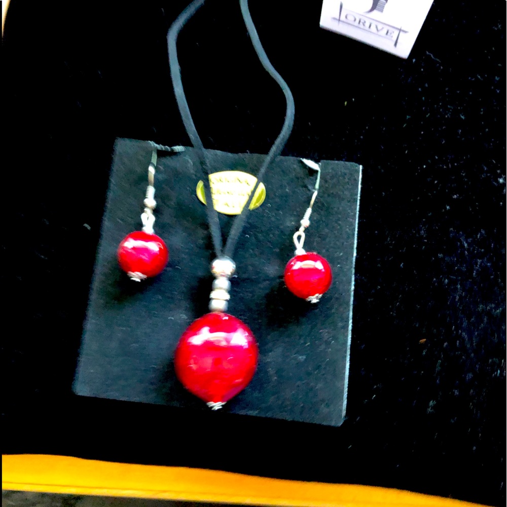 Murano glass necklace and earring , suede chain.